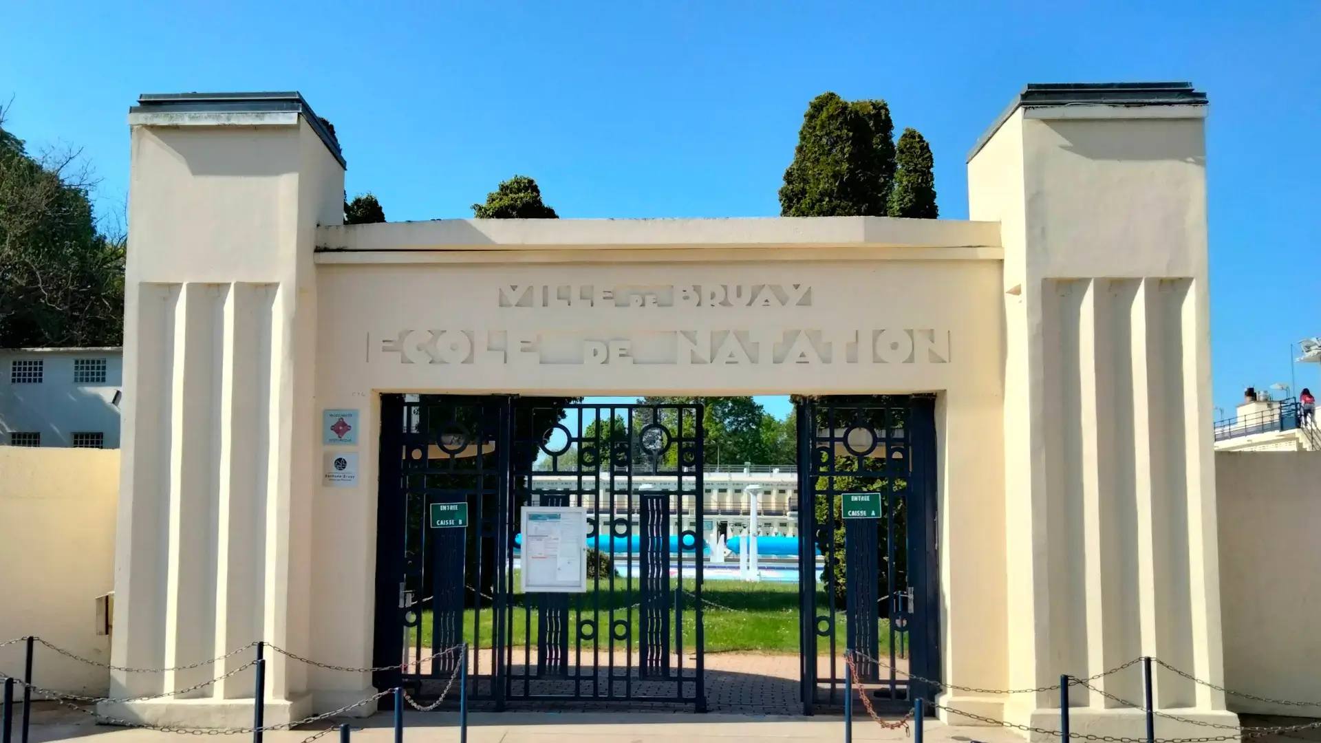 La piscine Art déco Roger Salengro – Bienvenue !