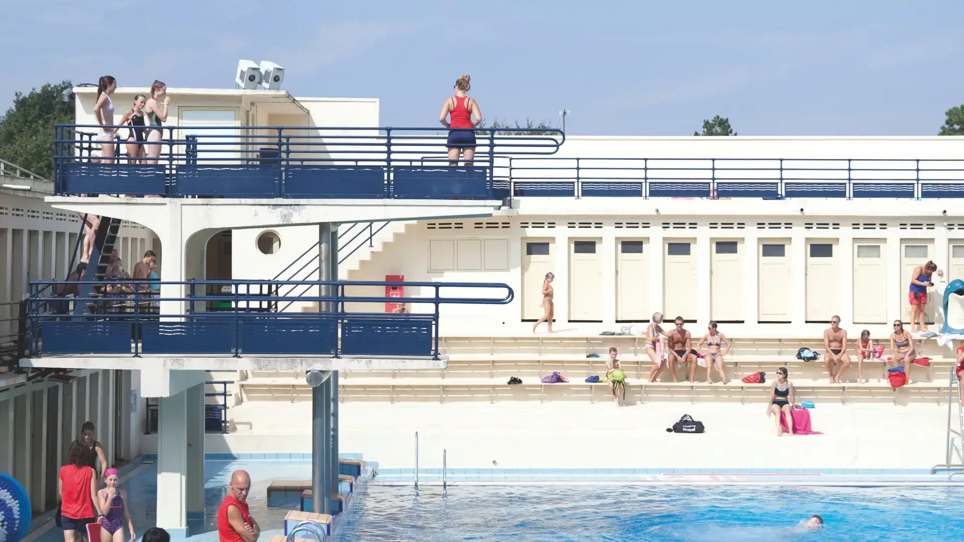 La piscine Art déco Roger Salengro – Les plongeoirs